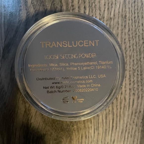 KAB Cosmetics Setting Powder - Picture 2 of 2